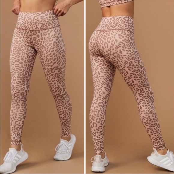 Leopard Print Leggings - Picture 2 of 9